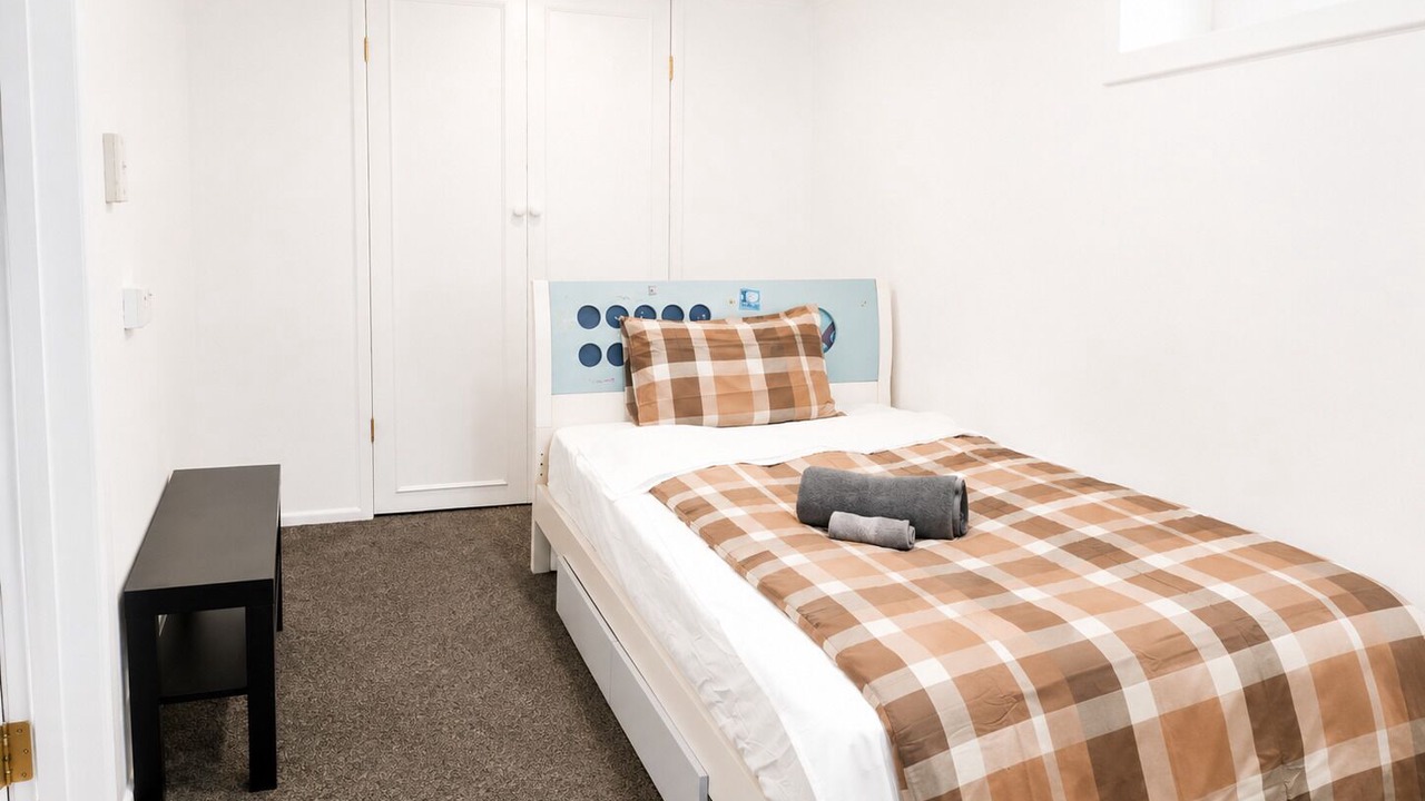 Photo of Bedroom in Birkenhead