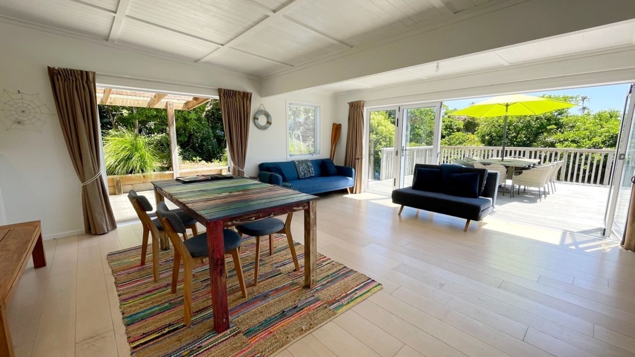 Photo of Livingroom in Oneroa