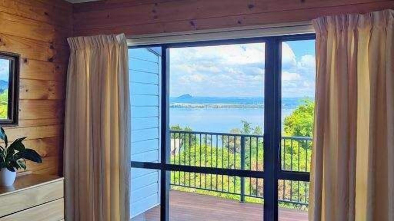 Photo of Bedroom in Acacia Bay