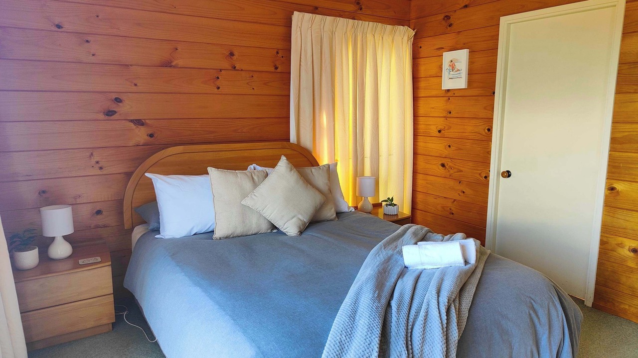 Photo of Bedroom in Acacia Bay