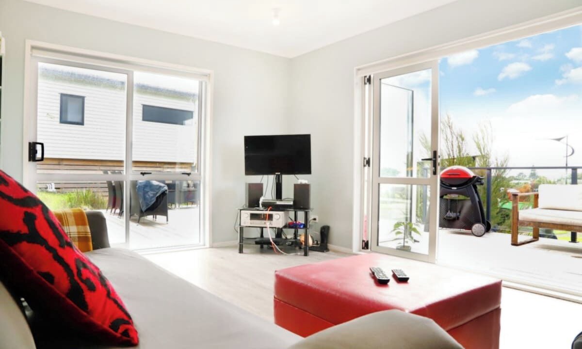 Photo of Livingroom in Whiritoa