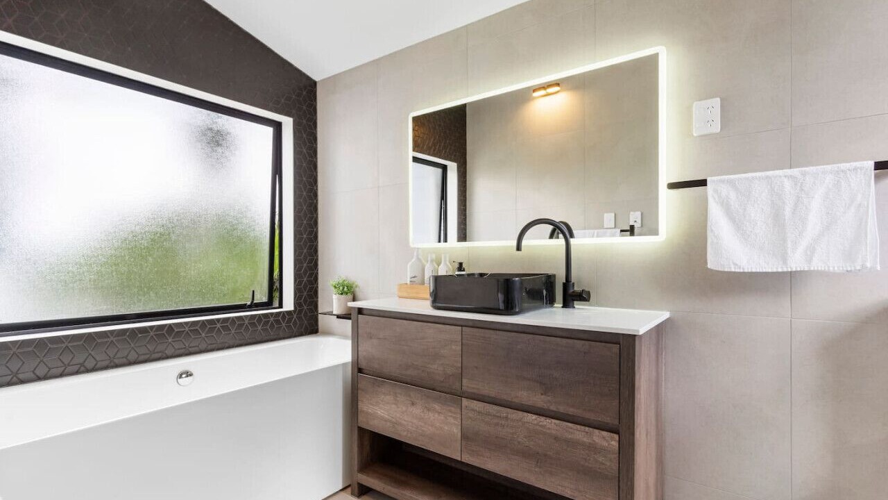 Photo of Bathroom in Cockle Bay