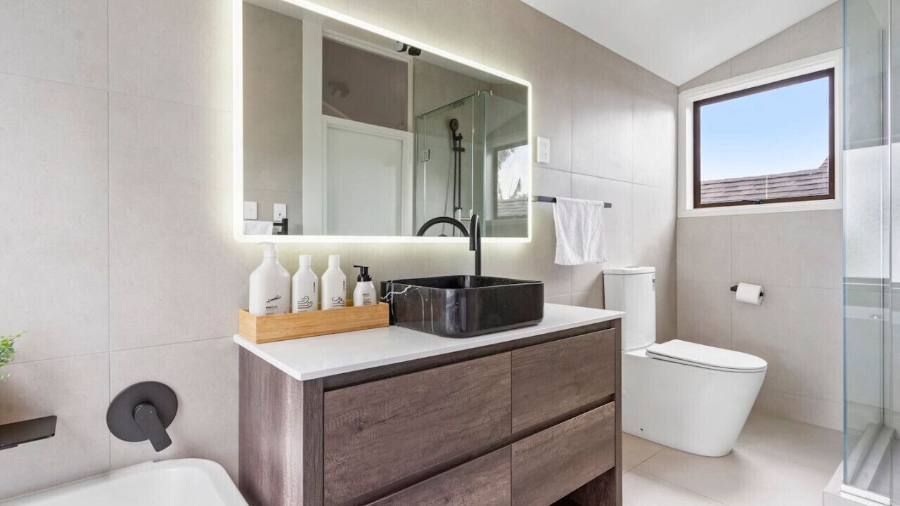 Photo of Bathroom in Cockle Bay