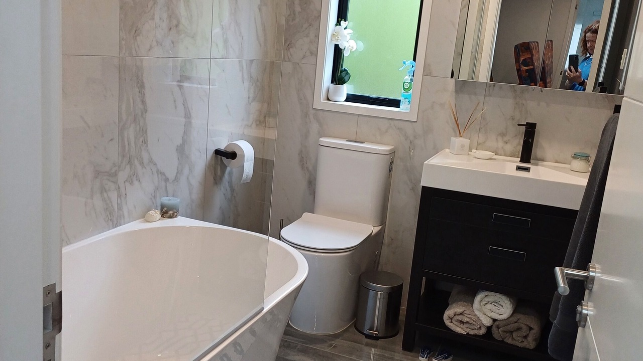 Photo of Bathroom in Calversham