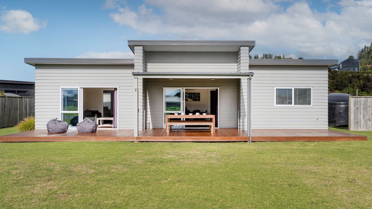 Photo of Patio Balcony in Cooks Beach
