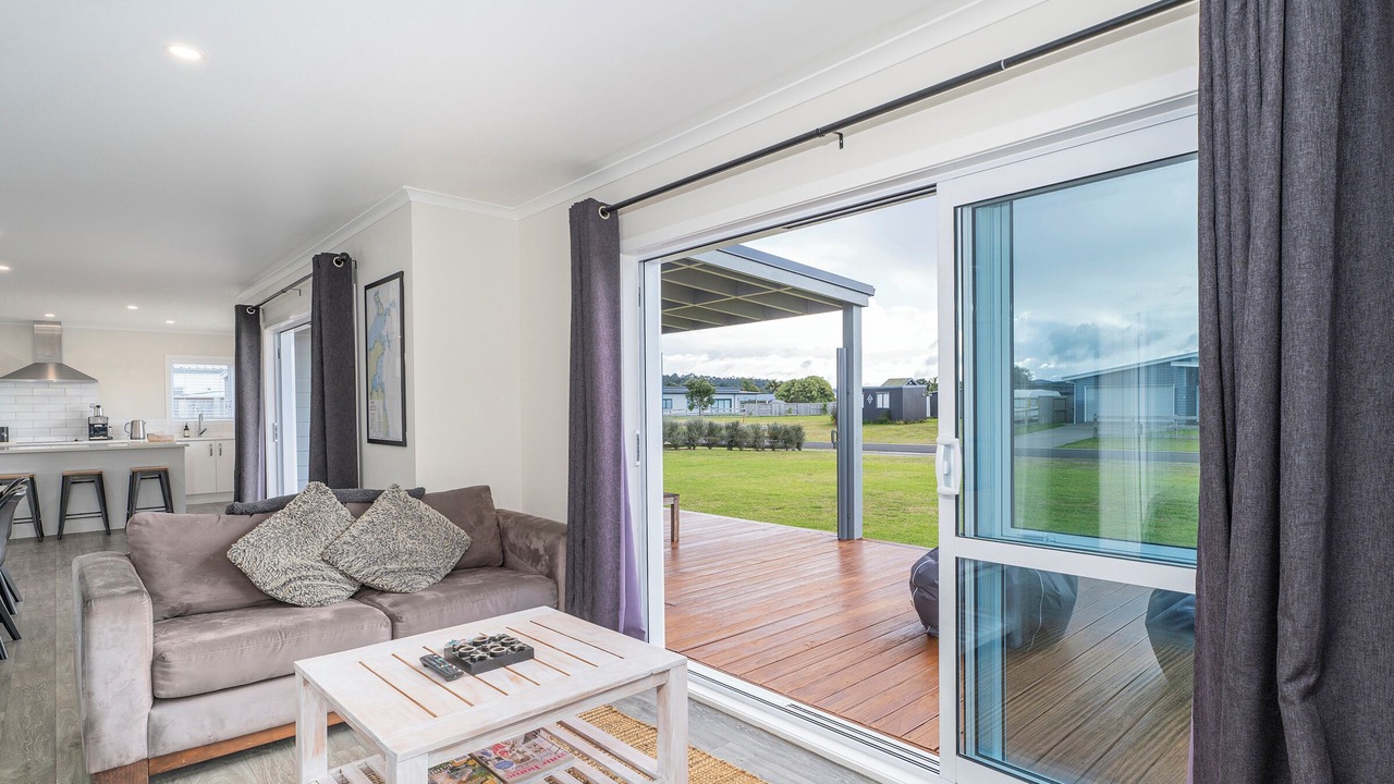 Photo of Livingroom in Cooks Beach