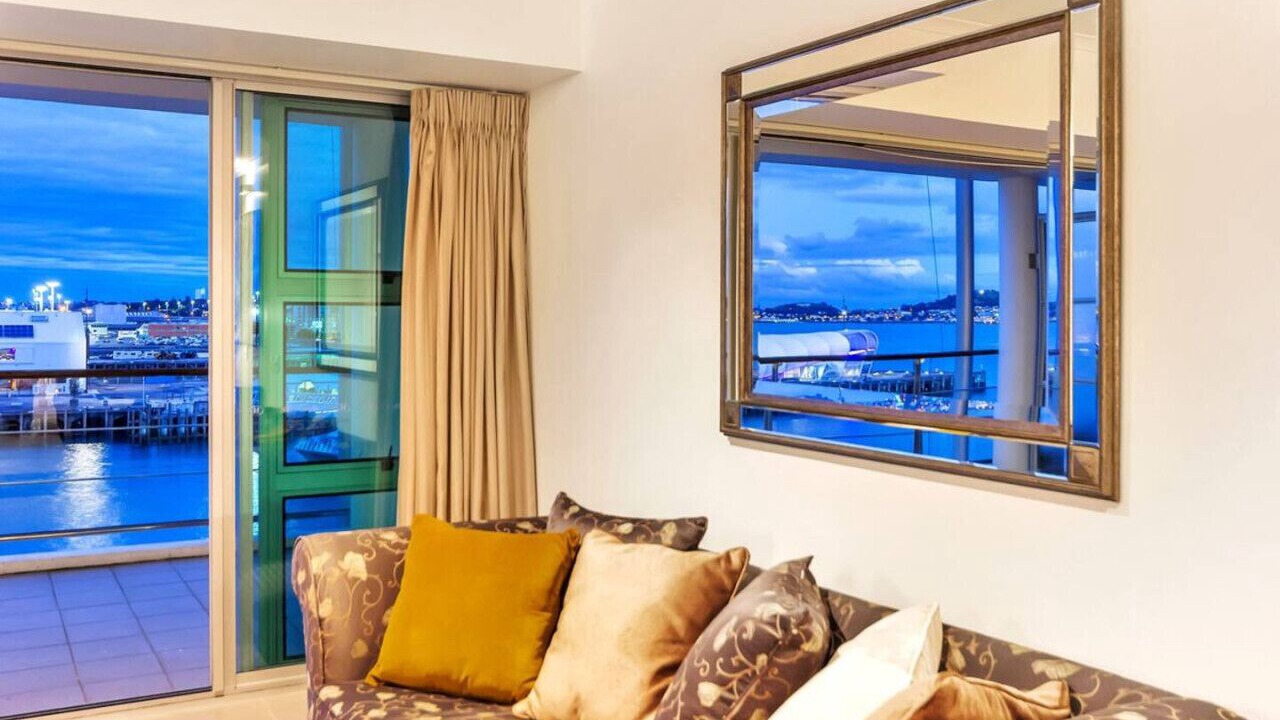 Photo of Livingroom in Auckland Central Business District