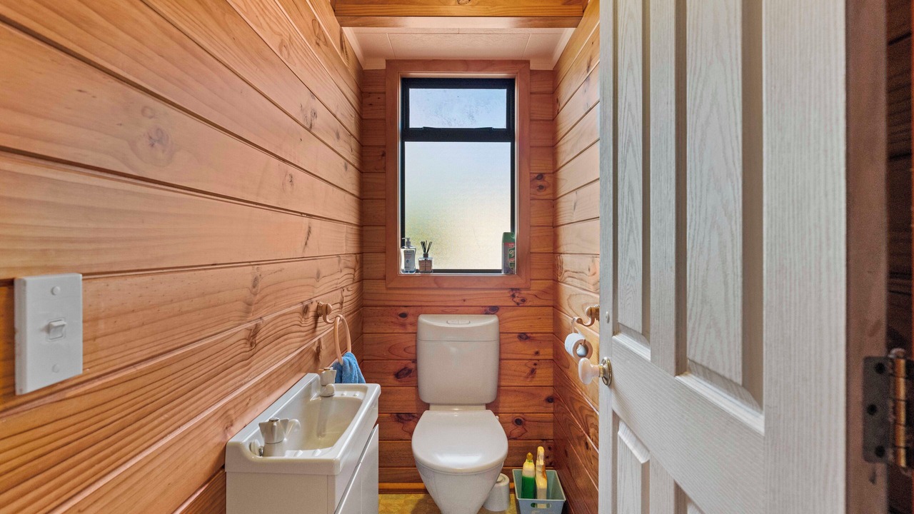 Photo of Bathroom in Nukuhau