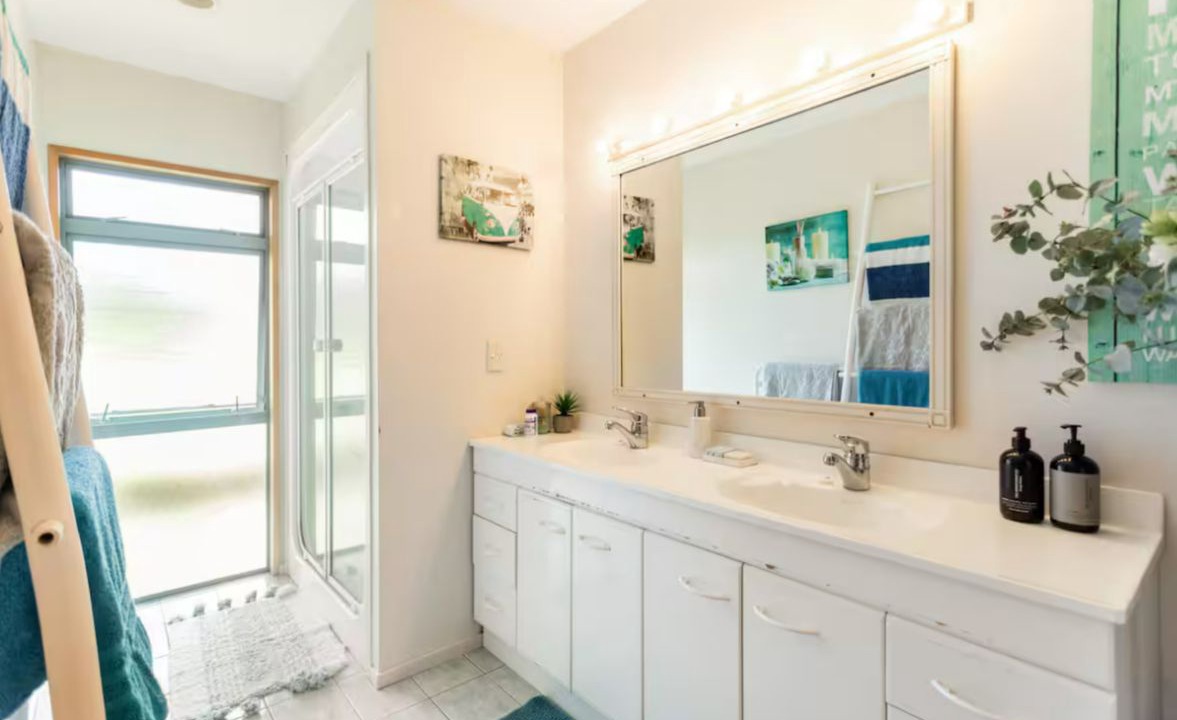 Photo of Bathroom in Rothesay Bay