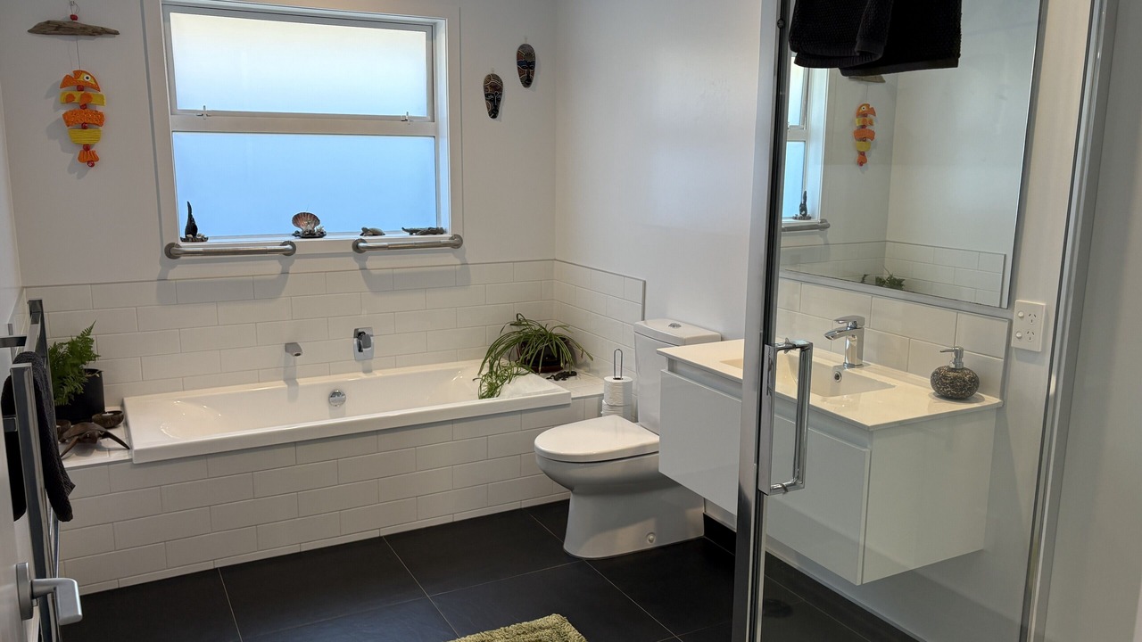 Photo of Bathroom in Papamoa Beach