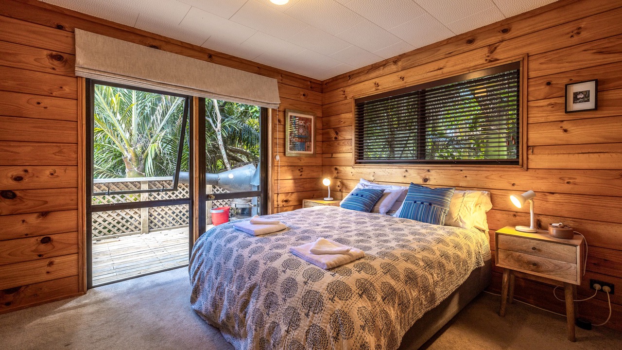 Photo of Bedroom in Onetangi
