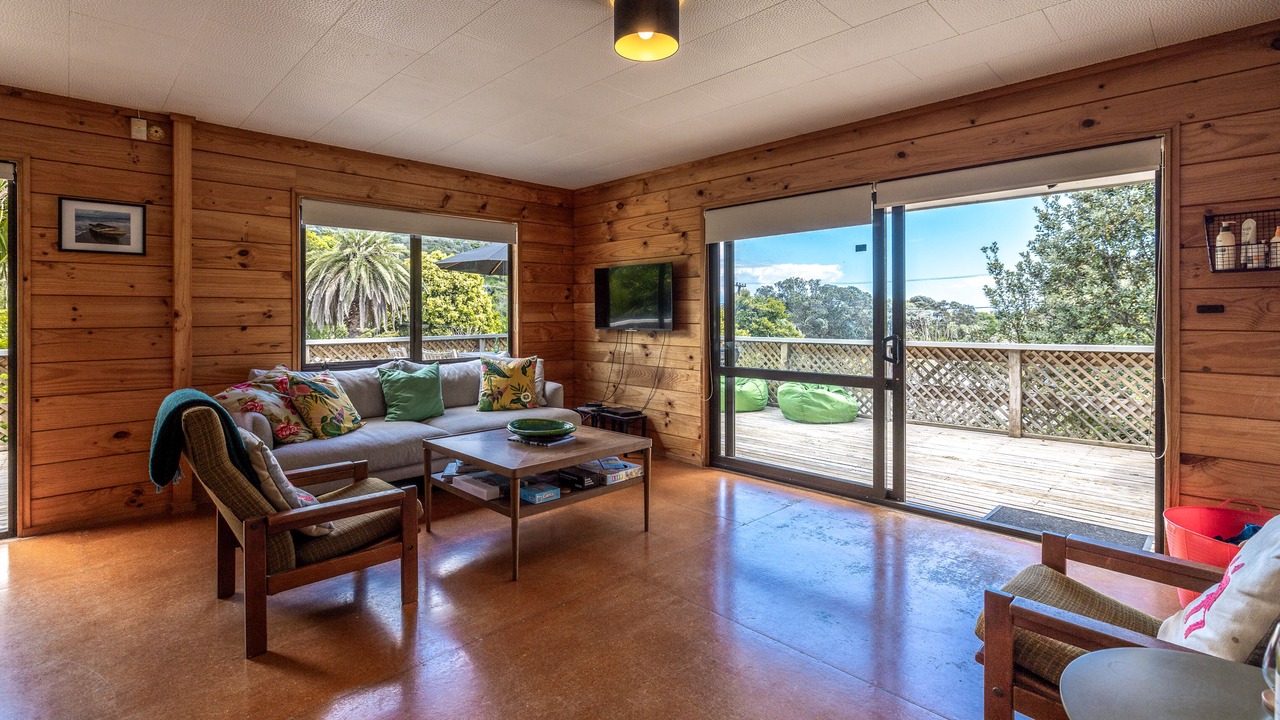 Photo of Livingroom in Onetangi