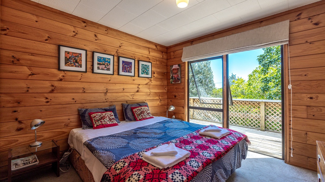 Photo of Bedroom in Onetangi