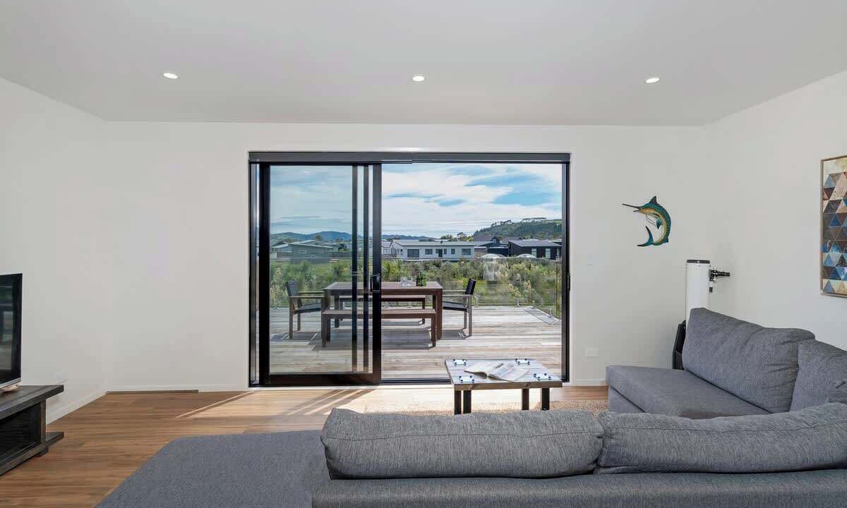 Photo of Livingroom in Cooks Beach