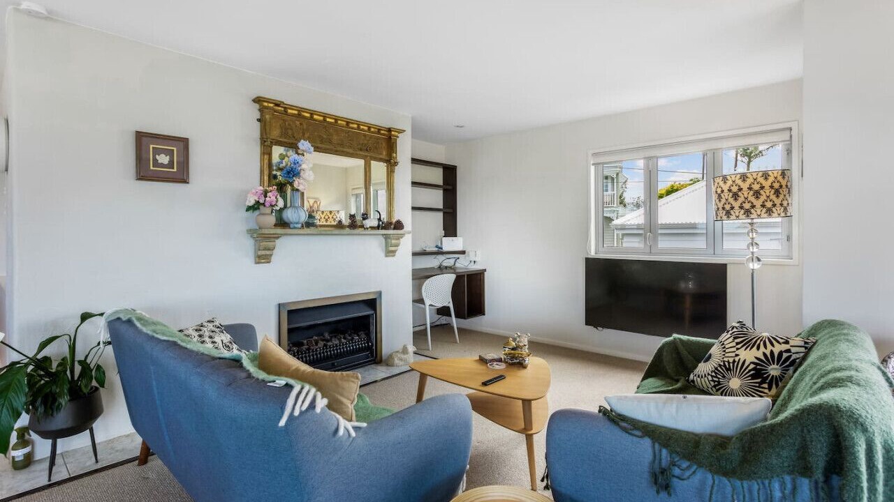Photo of Livingroom in Birkenhead