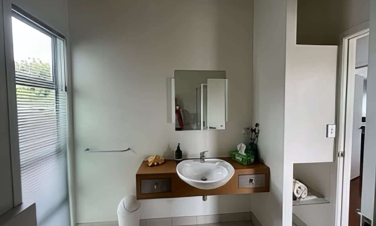 Photo of Bathroom in Cooks Beach