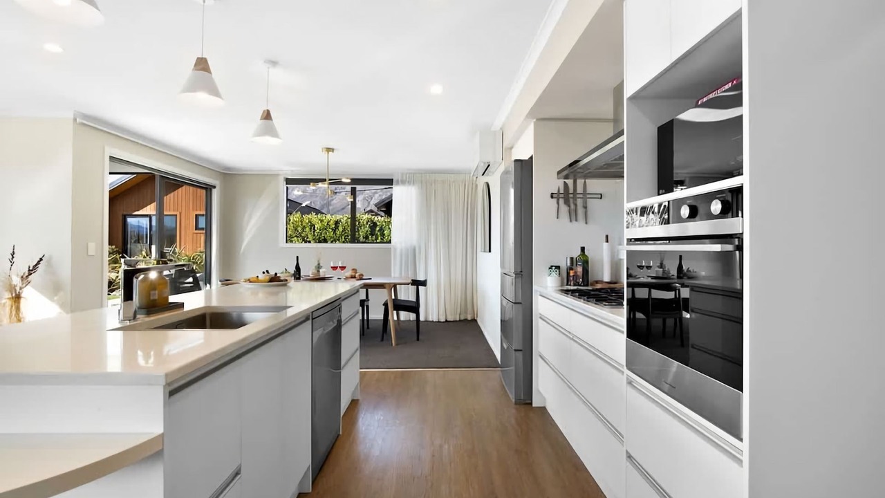 Photo of Kitchen in Kawarau Falls