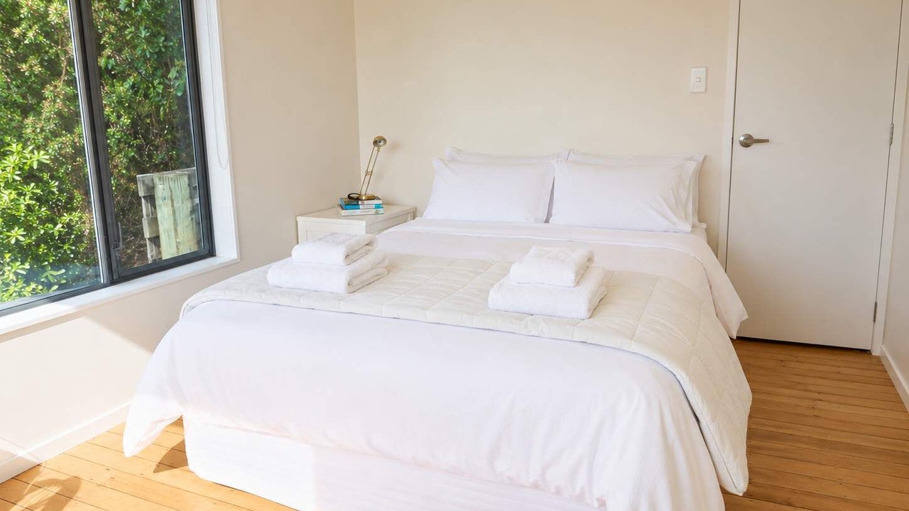 Photo of Bedroom in Onetangi