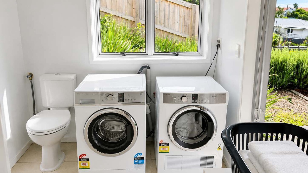 Photo of Bedroom in Onetangi