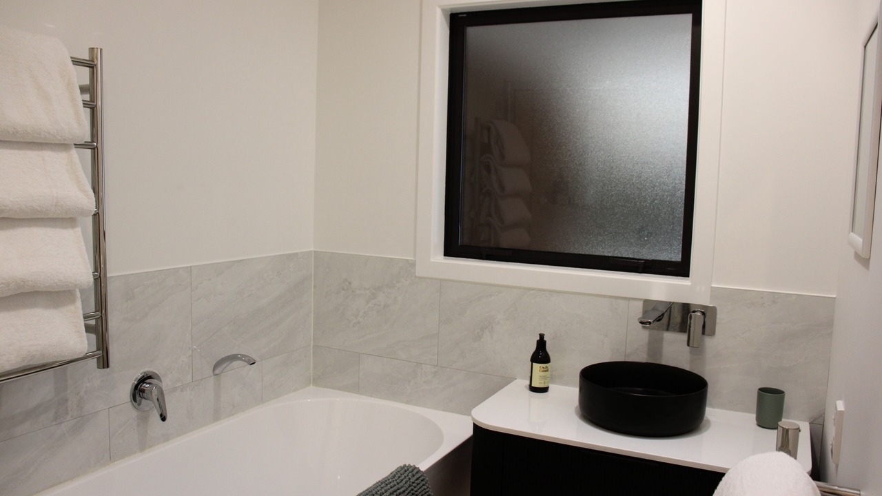 Photo of Bathroom in Whakatu