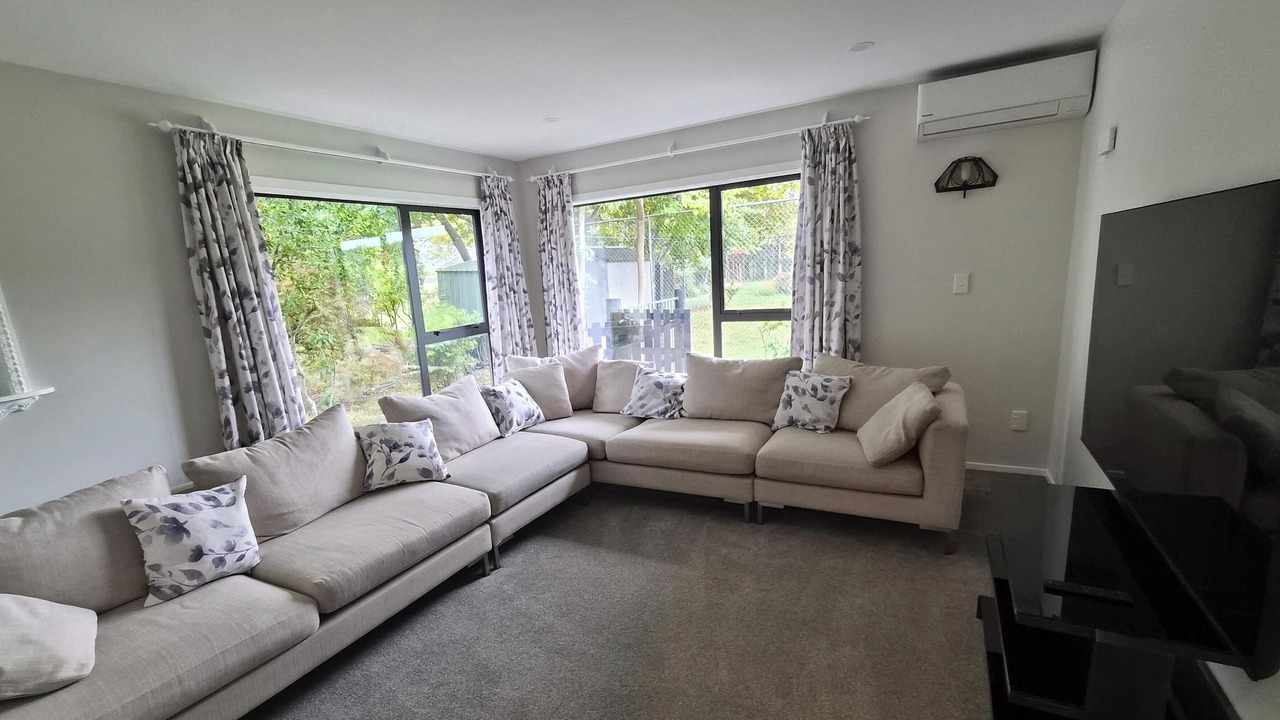 Photo of Livingroom in Whakatu