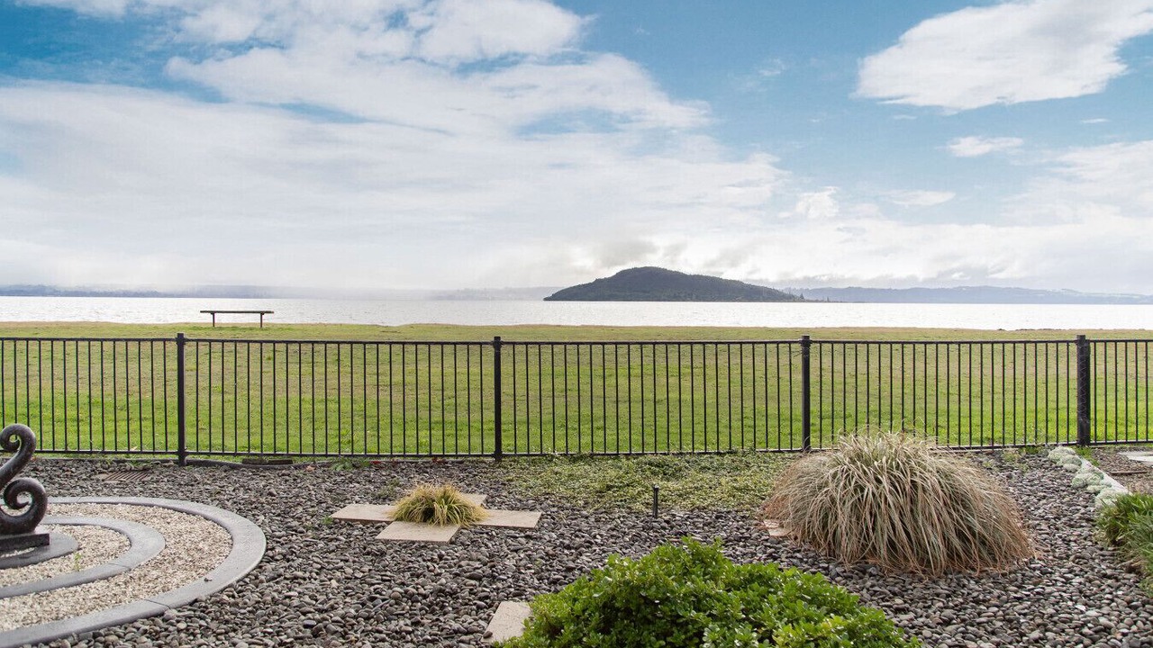 Photo of Outdoor in Holdens Bay