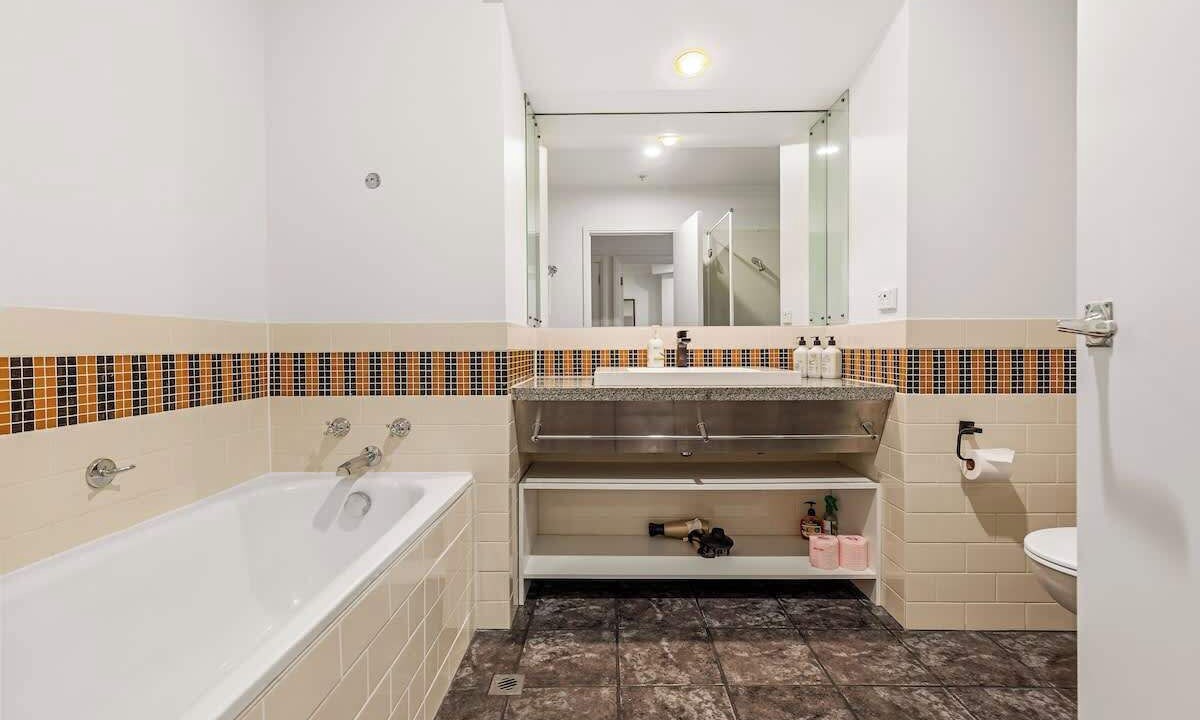 Photo of Bathroom in Auckland Central Business District