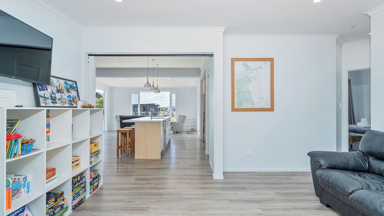 Photo of Livingroom in Cooks Beach