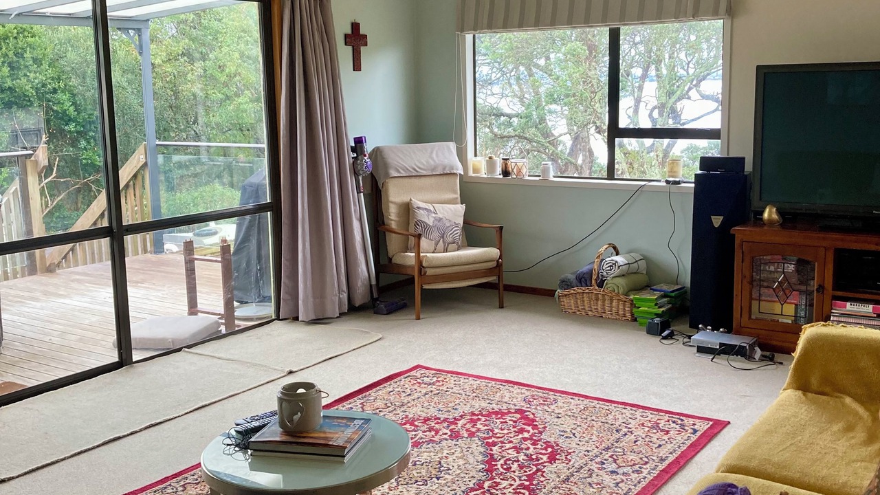 Photo of Livingroom in Awhitu