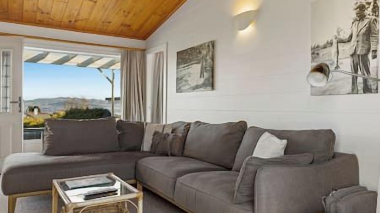 Photo of Livingroom in Hilltop