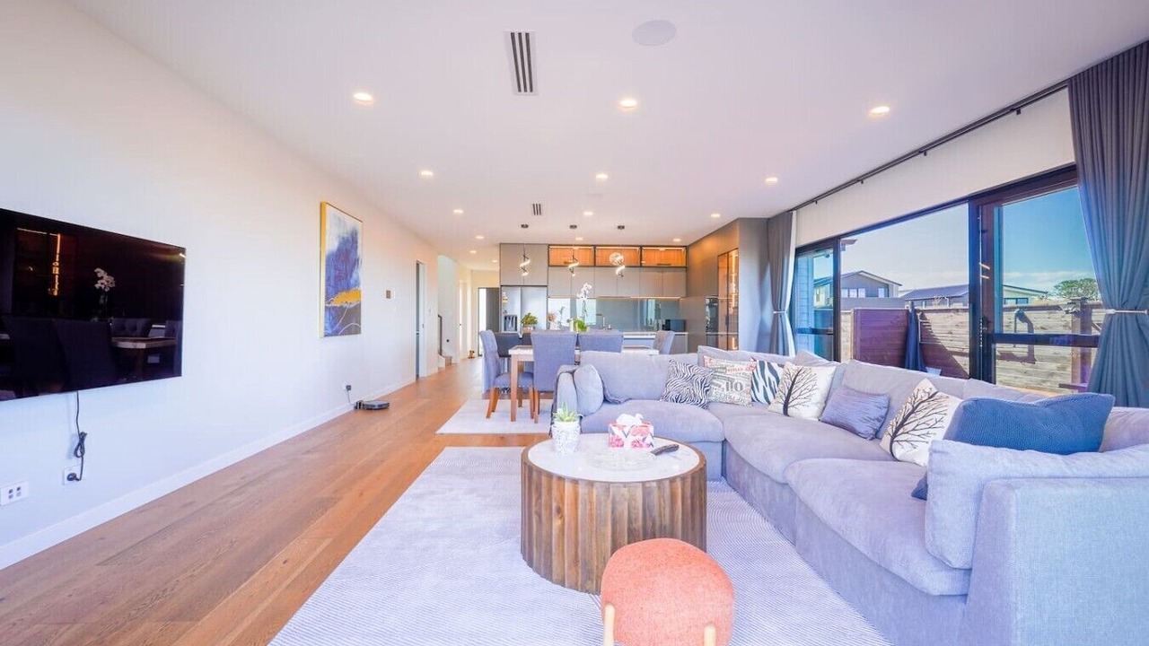Photo of Livingroom in Long Bay