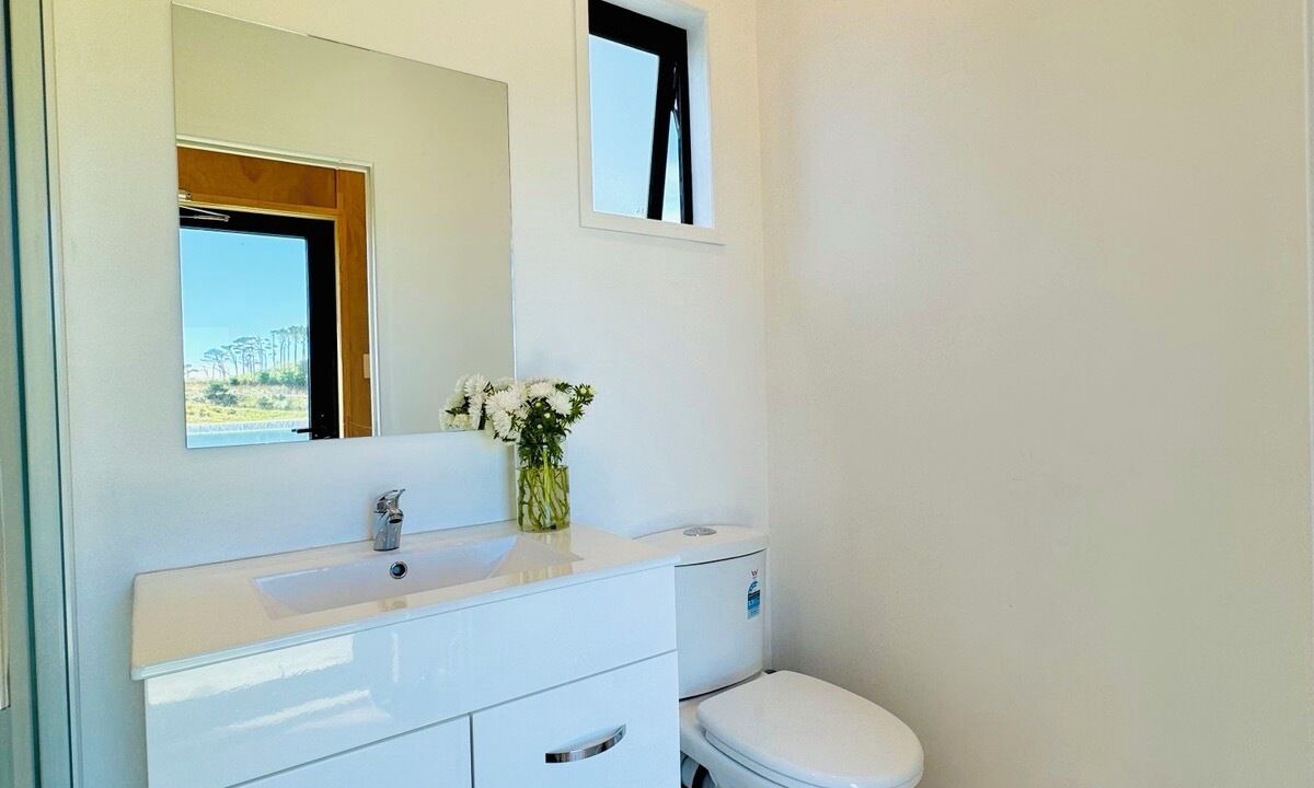 Photo of Bathroom in Te Kopuru