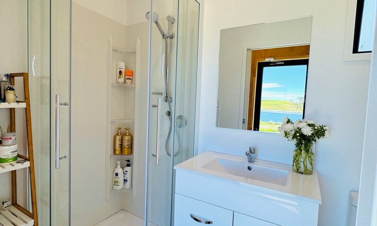 Photo of Bathroom in Te Kopuru