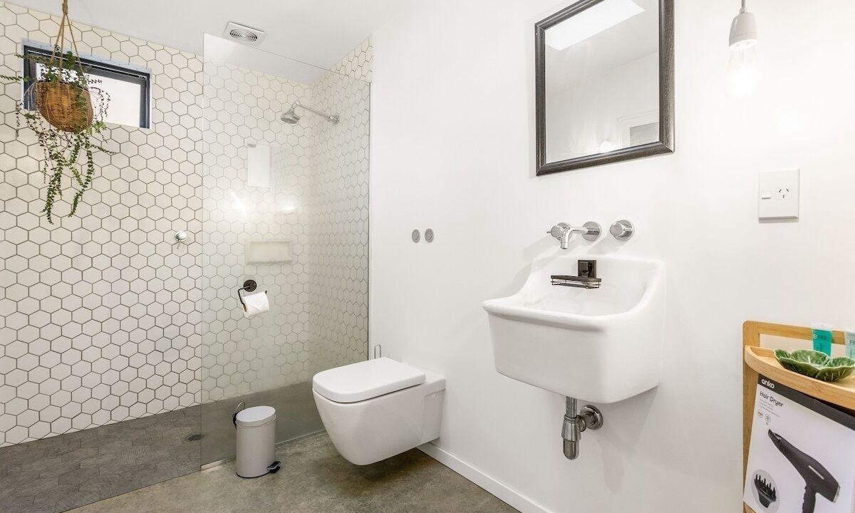 Photo of Bathroom in Avondale