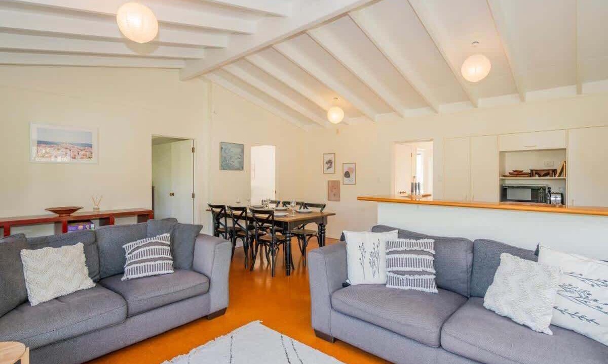 Photo of Livingroom in Cooks Beach