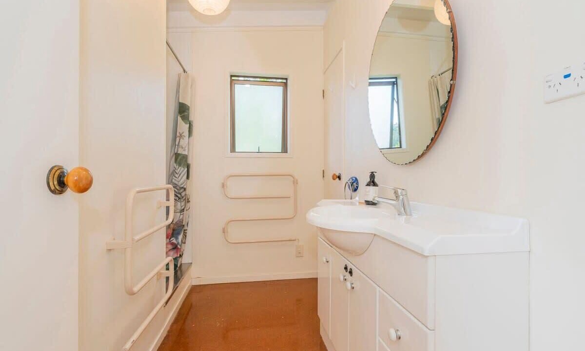 Photo of Bathroom in Cooks Beach