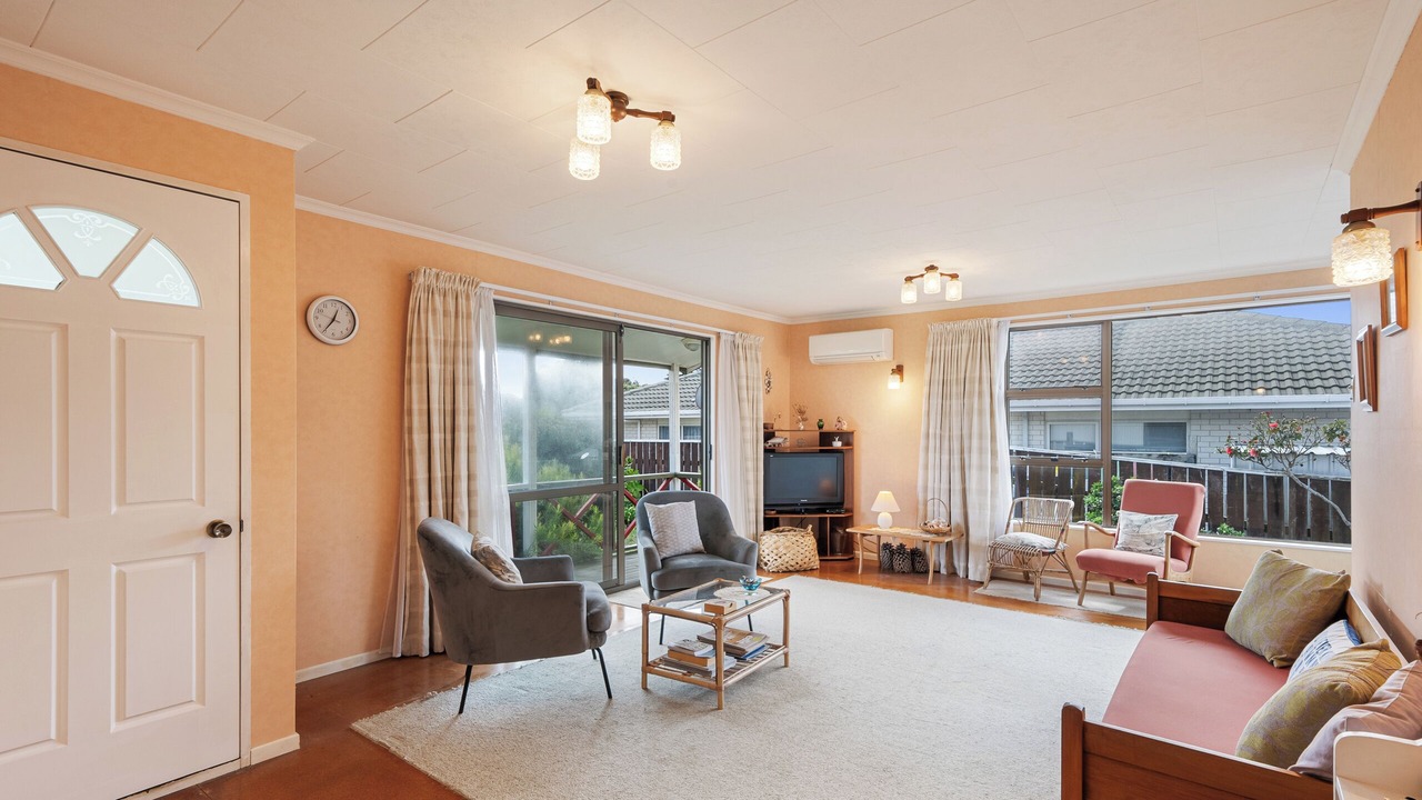 Photo of Livingroom in Paraparaumu