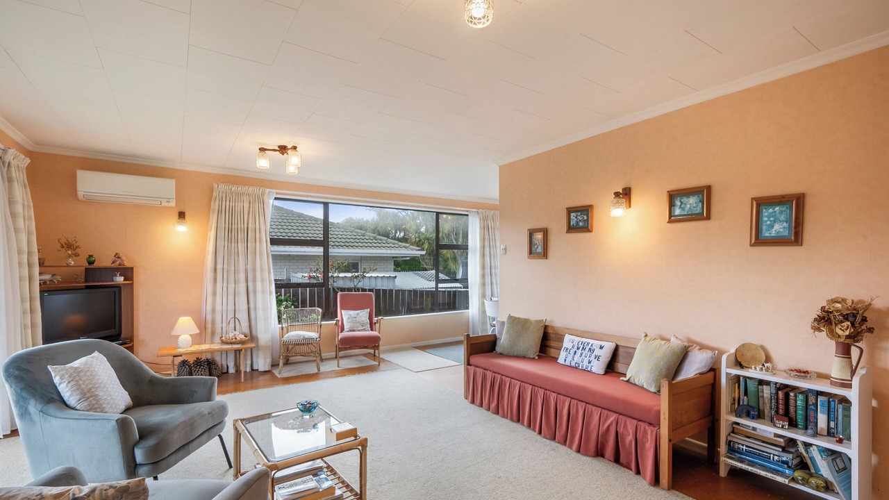 Photo of Livingroom in Paraparaumu