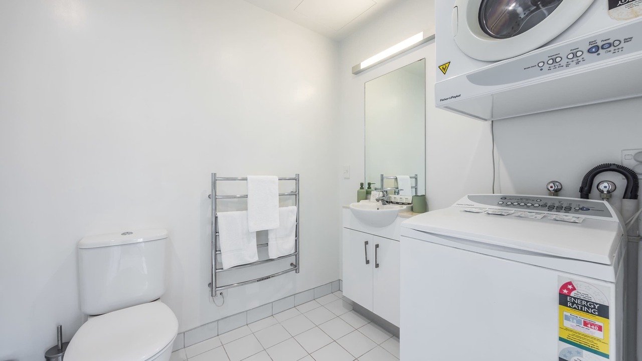 Photo of Bathroom in Auckland Central Business District