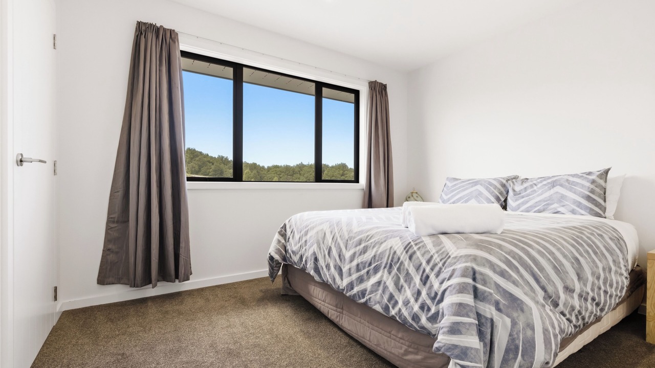 Photo of Bedroom in Acacia Bay