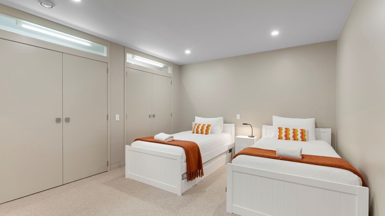 Photo of Bedroom in Two Mile Bay