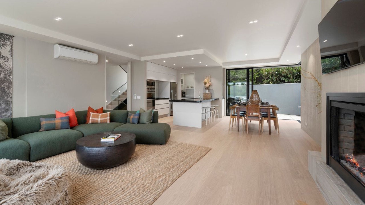 Photo of Livingroom in Two Mile Bay