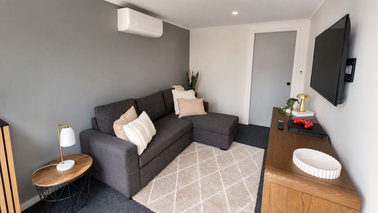 Photo of Livingroom in Two Mile Bay