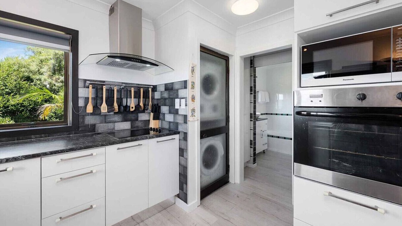 Photo of Kitchen in Acacia Bay