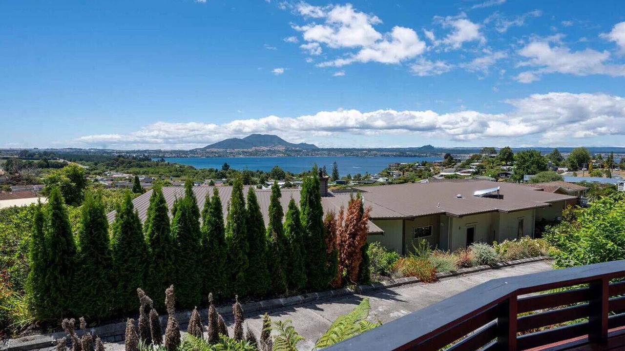 Photo of Outdoor in Acacia Bay