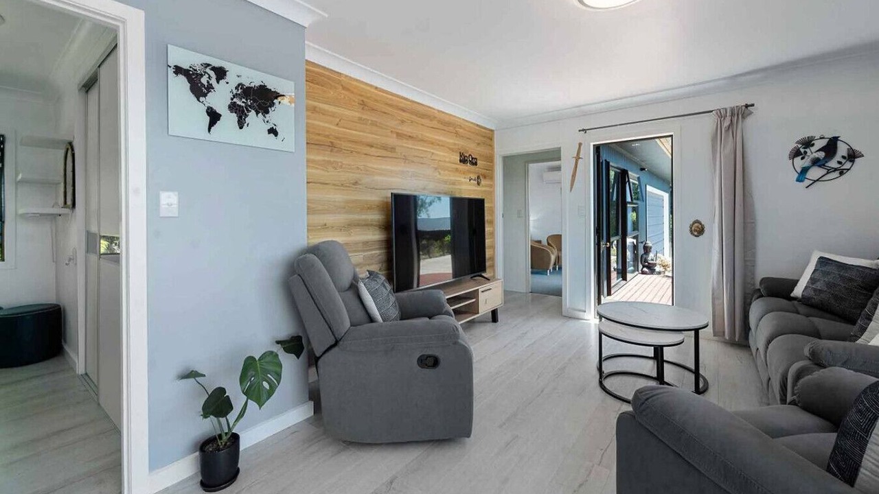 Photo of Livingroom in Acacia Bay