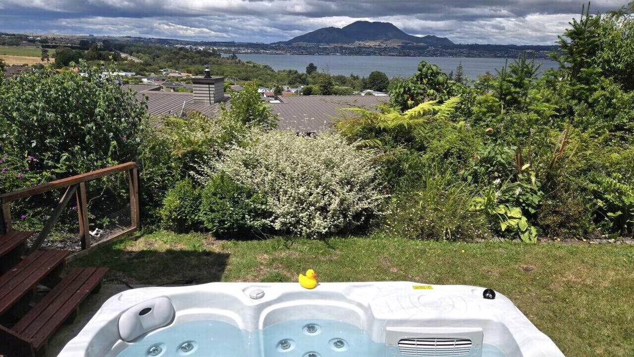 Photo of Outdoor in Acacia Bay