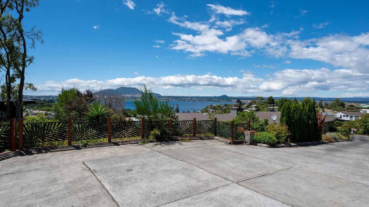 Photo of Outdoor in Acacia Bay
