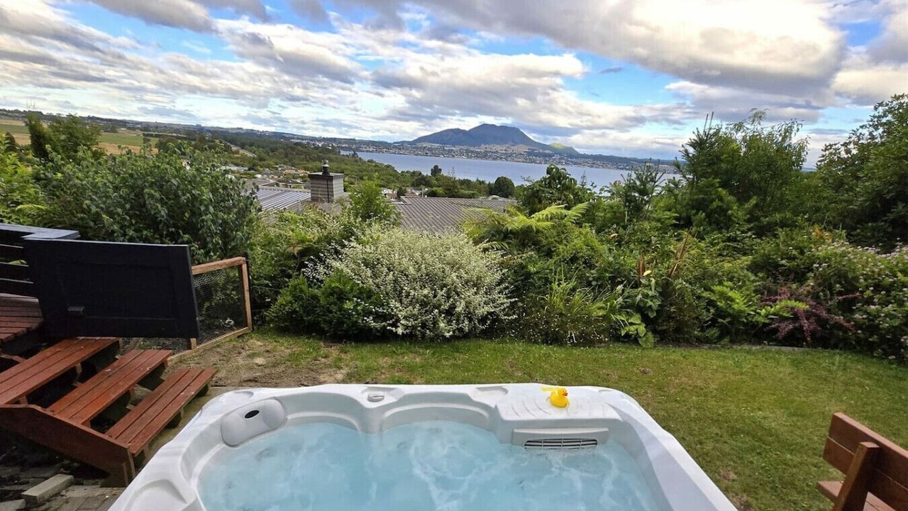 Photo of Outdoor in Acacia Bay