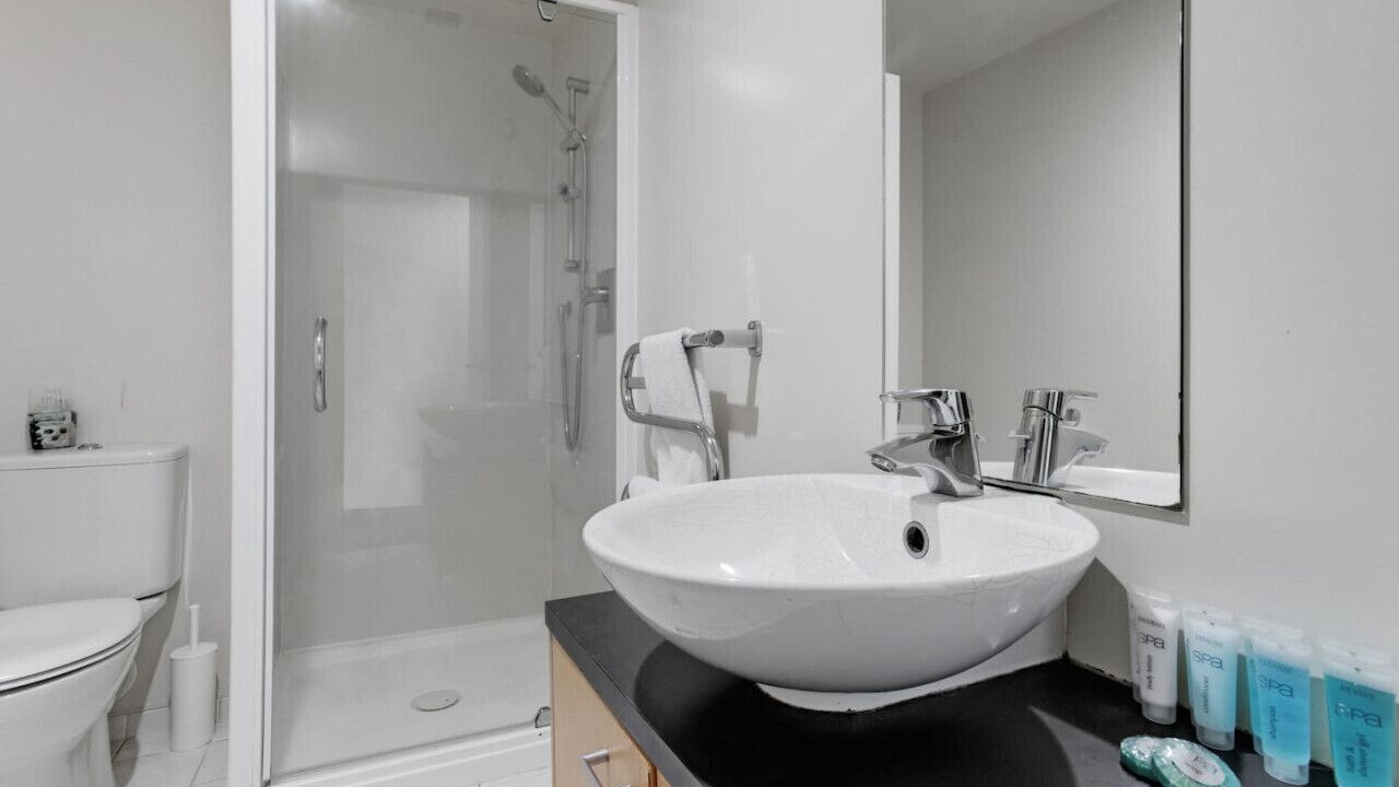 Photo of Bedroom in Newton